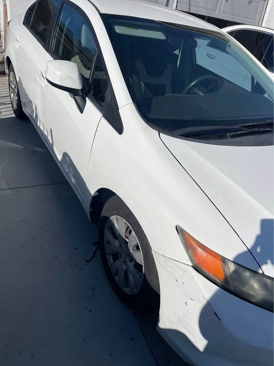 2012 Honda Civic 9th Gen - Image 2 of 14
