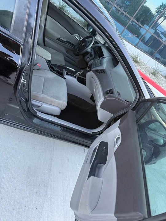 2012 Honda Civic 9th Gen - Image 6 of 9