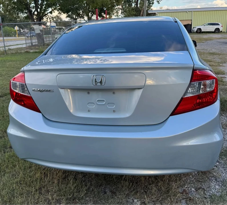 2012 Honda Civic 9th Gen - Image 9 of 11