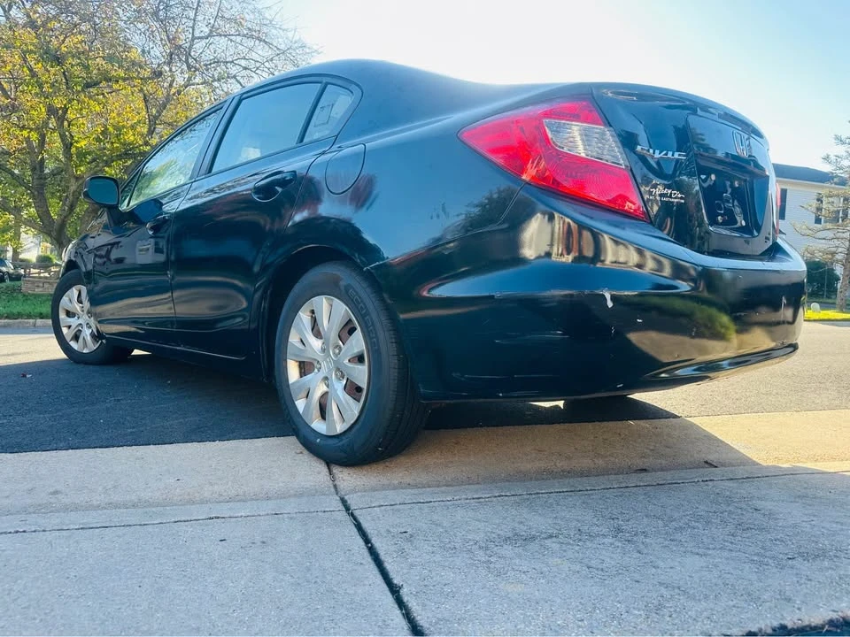2012 Honda Civic 9th Gen - Image 4 of 18