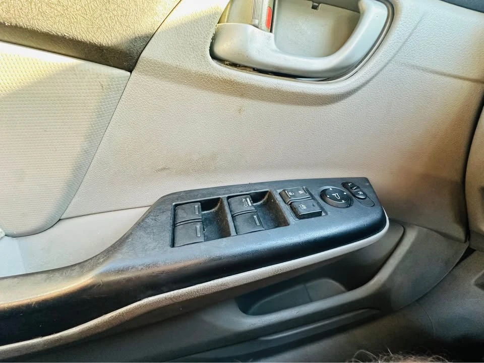 2012 Honda Civic 9th Gen - Image 17 of 18