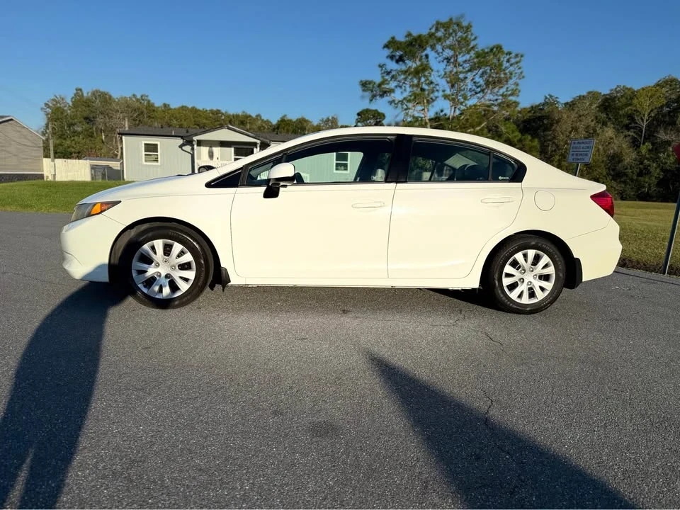 2012 Honda Civic 9th Gen - Image 2 of 20