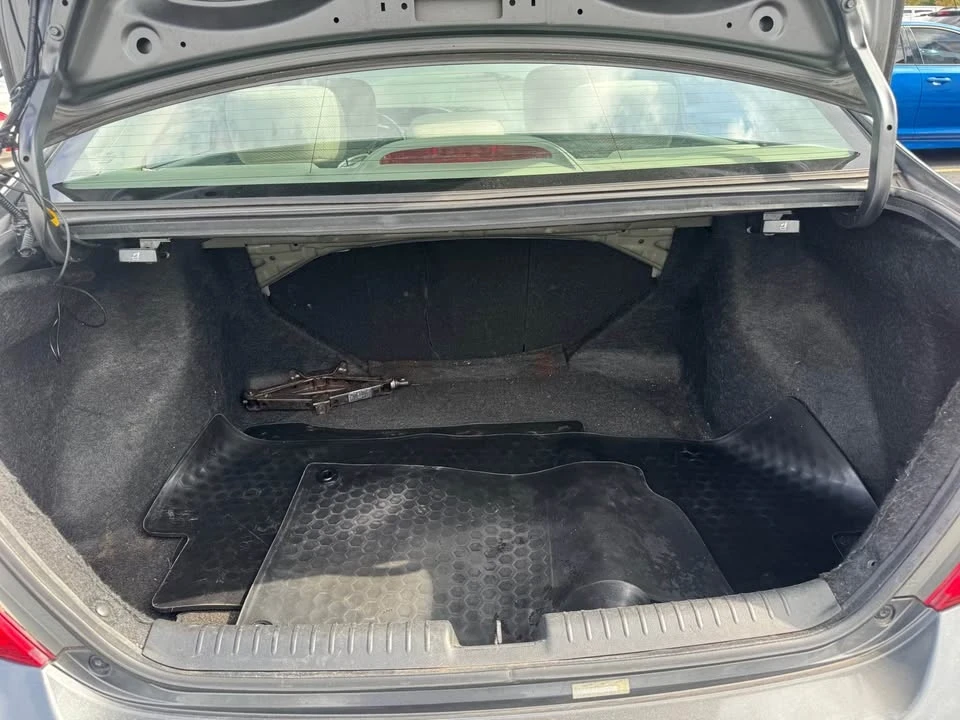 2012 Honda Civic 9th Gen - Image 14 of 15