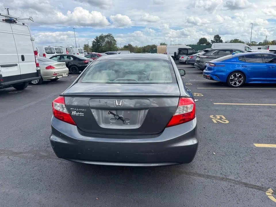 2012 Honda Civic 9th Gen - Image 3 of 15