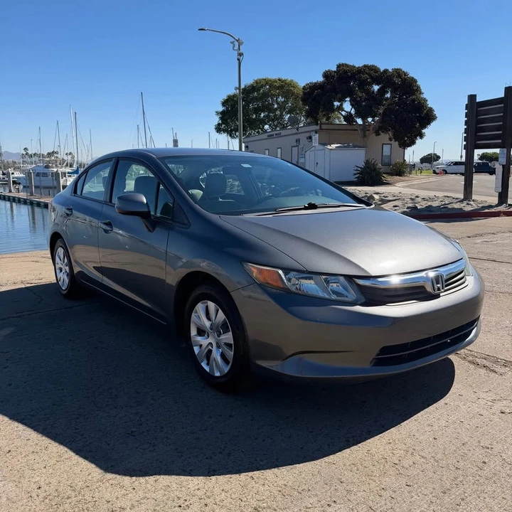 2012 Honda Civic 9th Gen - Image 2 of 20