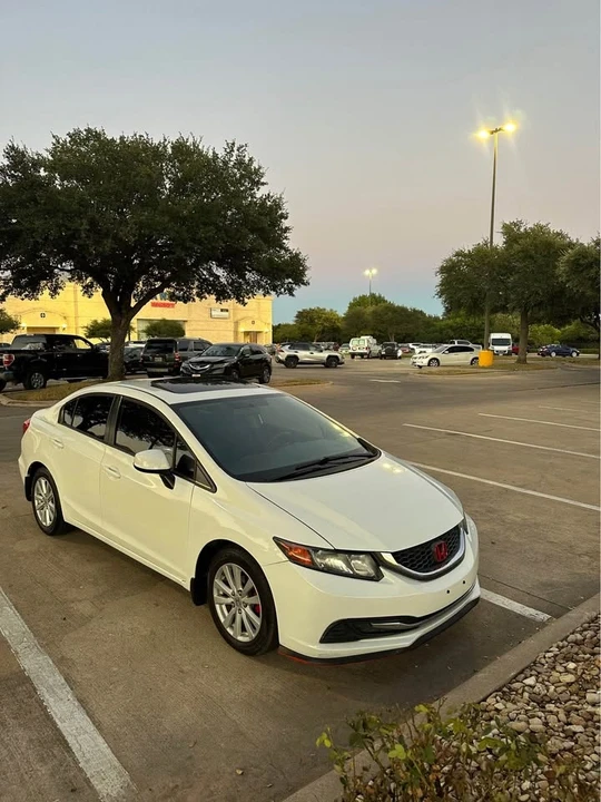 2012 Honda Civic 9th Gen - Image 9 of 19