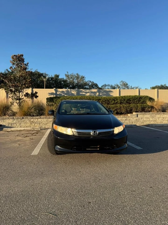 2012 Honda Civic 9th Gen - Image 3 of 10