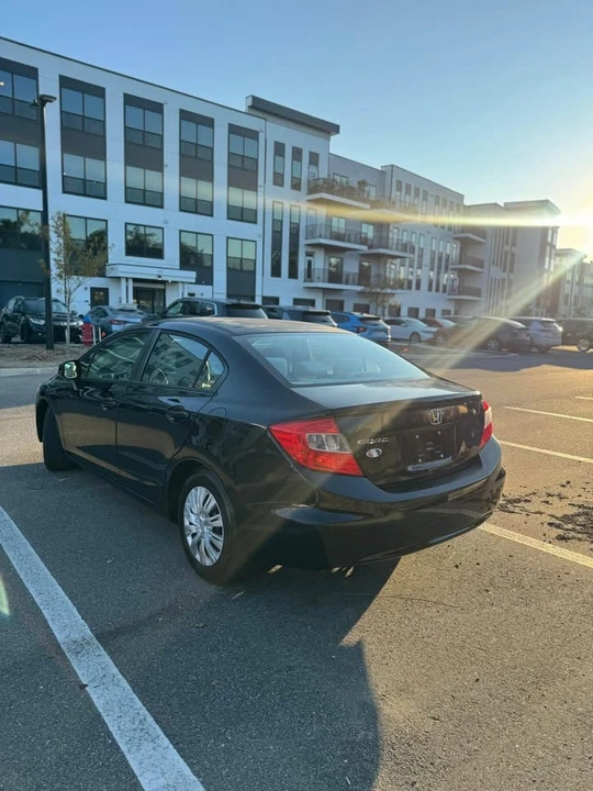 2012 Honda Civic 9th Gen - Image 5 of 10