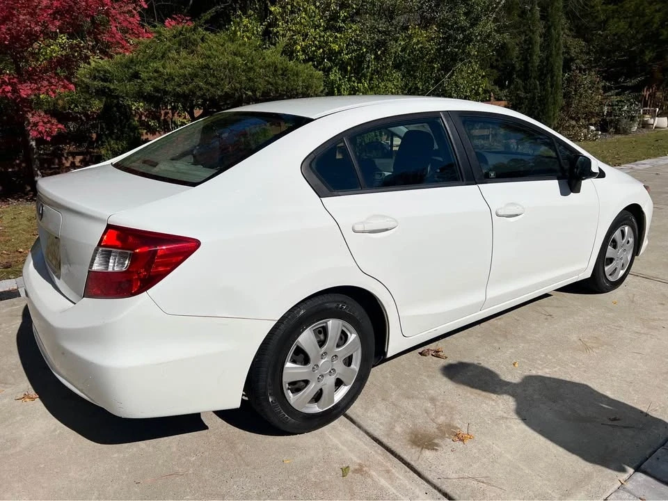 2012 Honda Civic 9th Gen - Image 4 of 15