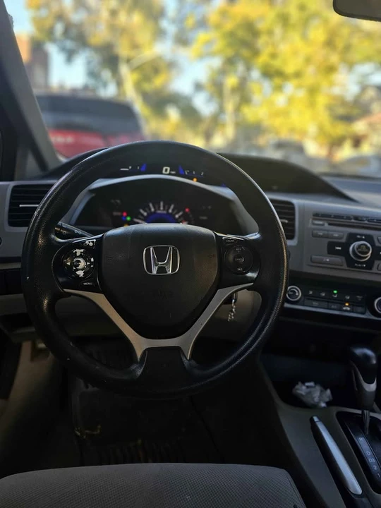 2012 Honda Civic 9th Gen - Image 6 of 10
