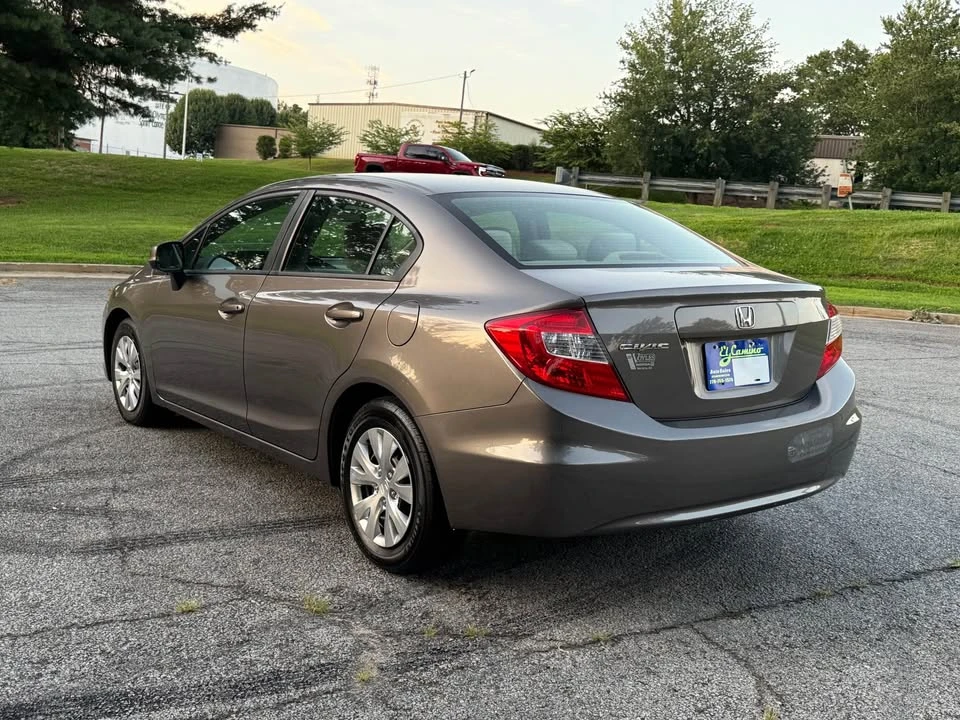 2012 Honda Civic 9th Gen - Image 2 of 17