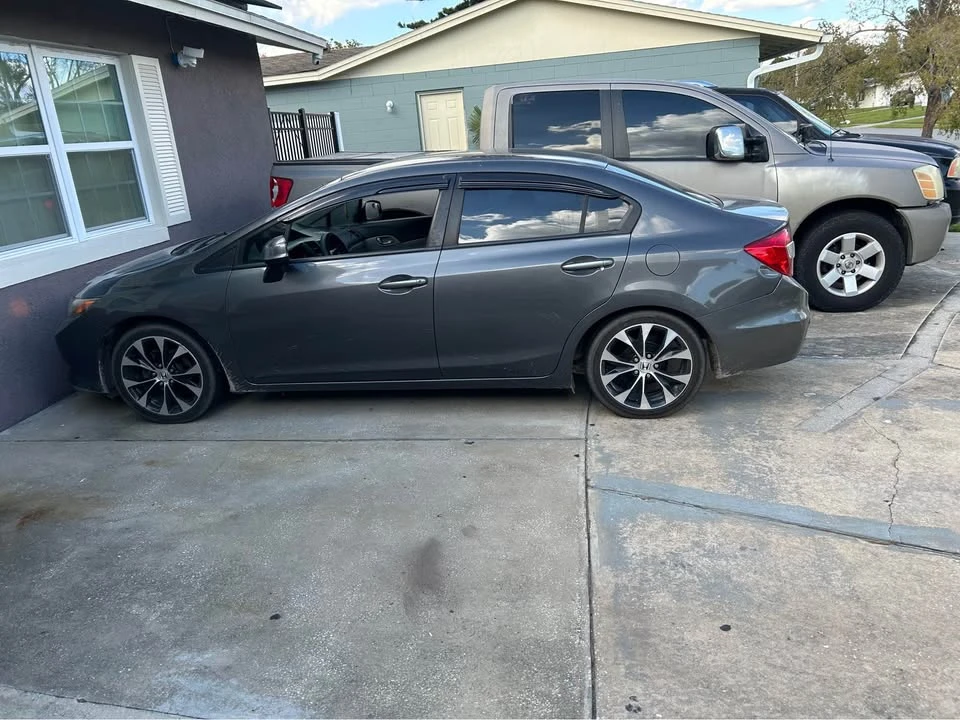 2012 Honda Civic 9th Gen - Image 2 of 7
