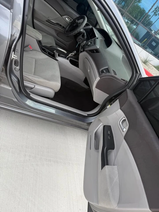2012 Honda Civic 9th Gen - Image 5 of 8