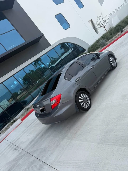 2012 Honda Civic 9th Gen - Image 4 of 8