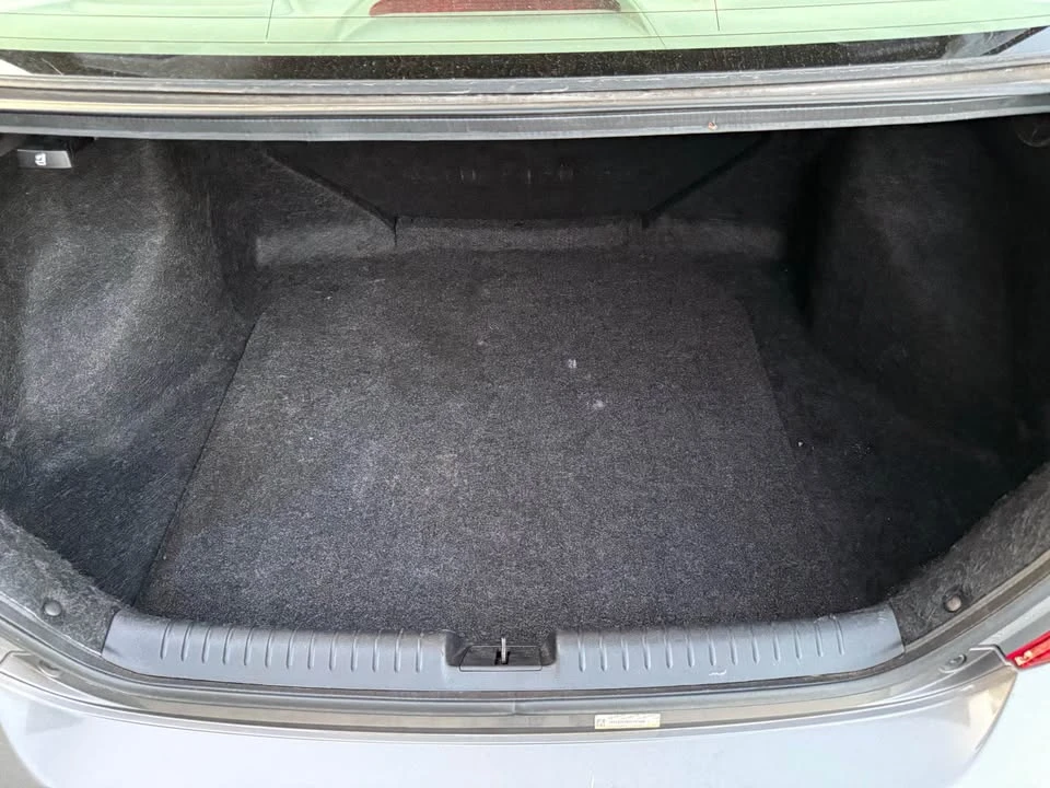 2012 Honda Civic 9th Gen - Image 9 of 17