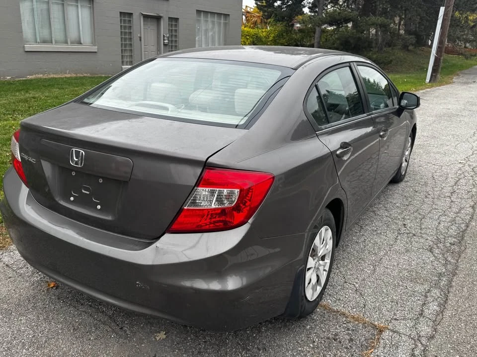 2012 Honda Civic 9th Gen - Image 10 of 19