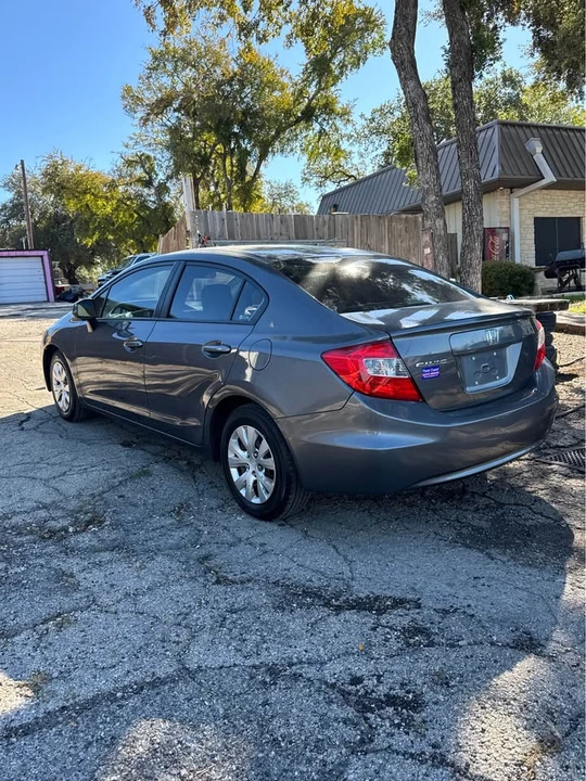 2012 Honda Civic 9th Gen - Image 4 of 6