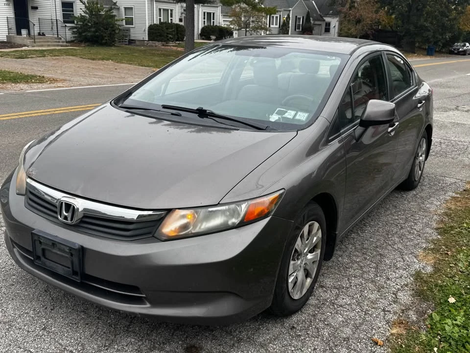 2012 Honda Civic 9th Gen - Image 9 of 19