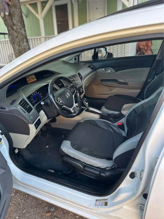 2012 Honda Civic 9th Gen - Image 6 of 10