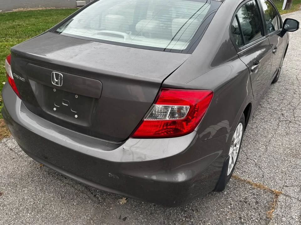 2012 Honda Civic 9th Gen - Image 2 of 19