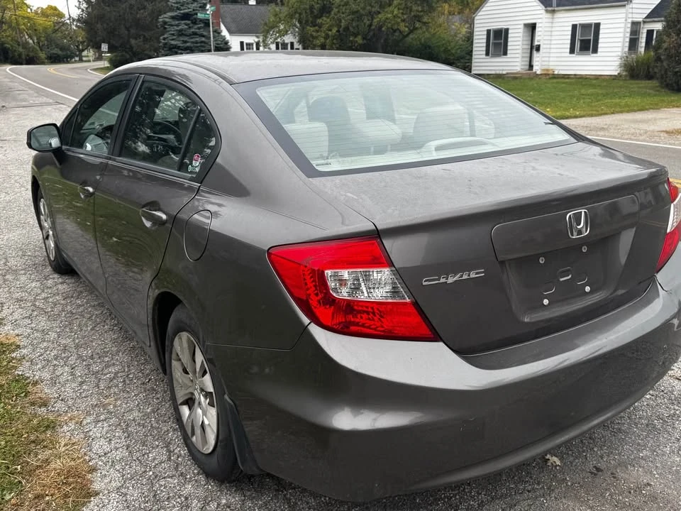2012 Honda Civic 9th Gen - Image 3 of 19