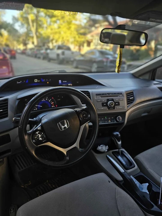 2012 Honda Civic 9th Gen - Image 5 of 10