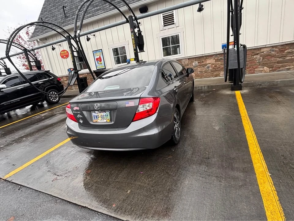 2012 Honda Civic 9th Gen - Image 2 of 9