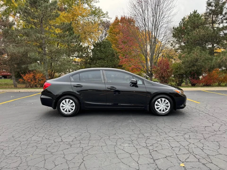 2012 Honda Civic 9th Gen - Image 5 of 19