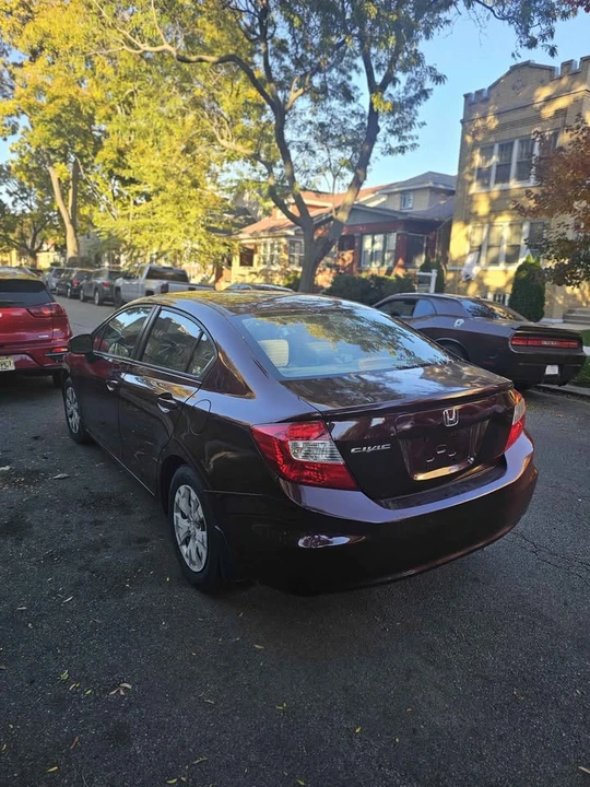 2012 Honda Civic 9th Gen - Image 2 of 10