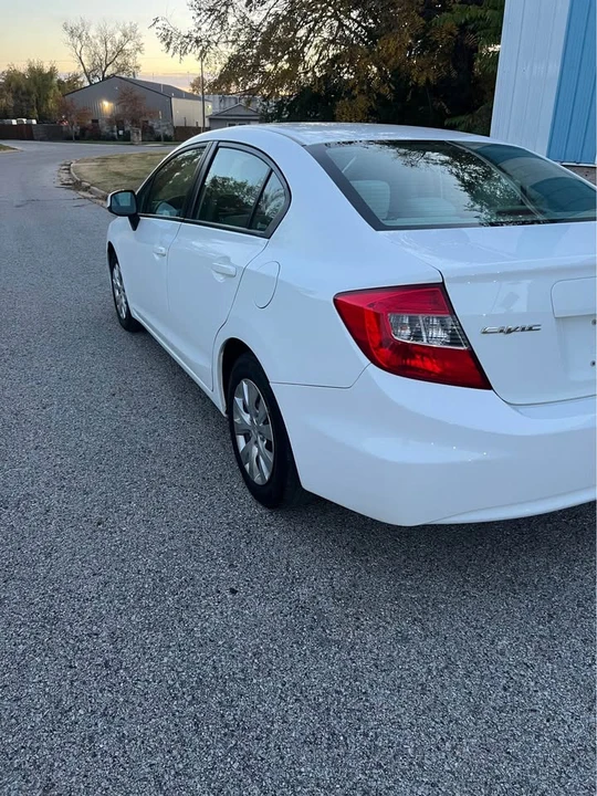 2012 Honda Civic 9th Gen - Image 6 of 10