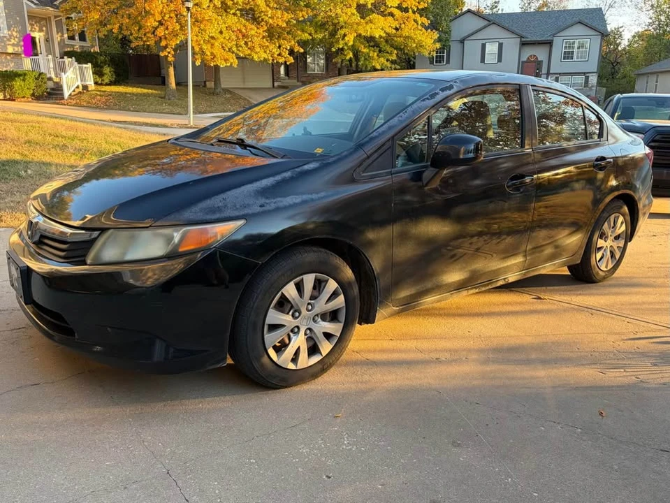 2012 Honda Civic 9th Gen - Image 4 of 6