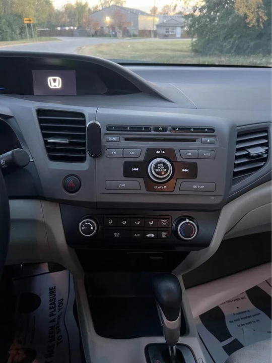 2012 Honda Civic 9th Gen - Image 8 of 10