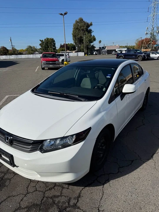 2012 Honda Civic 9th Gen - Image 3 of 9