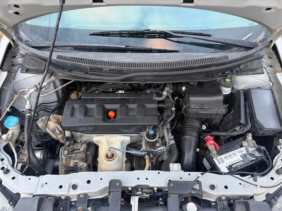 2012 Honda Civic 9th Gen - Image 2 of 3