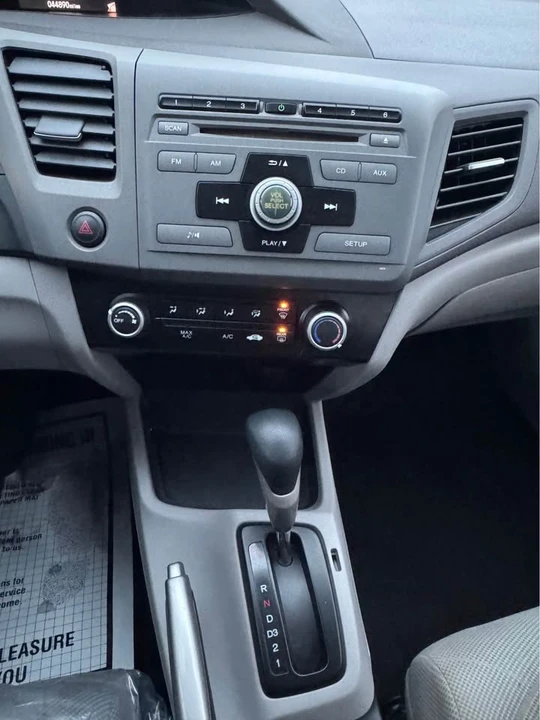 2012 Honda Civic 9th Gen - Image 10 of 19
