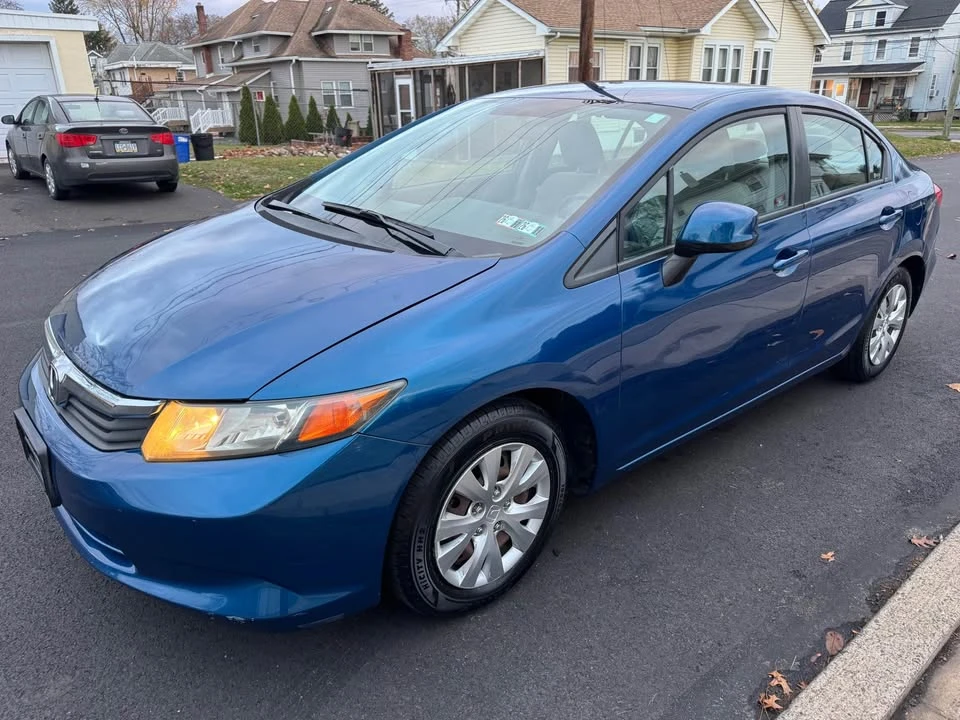 2012 Honda Civic 9th Gen - Image 2 of 19