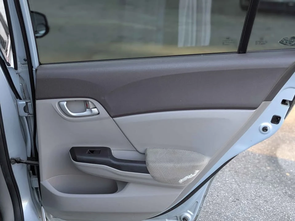 2012 Honda Civic 9th Gen - Image 15 of 18