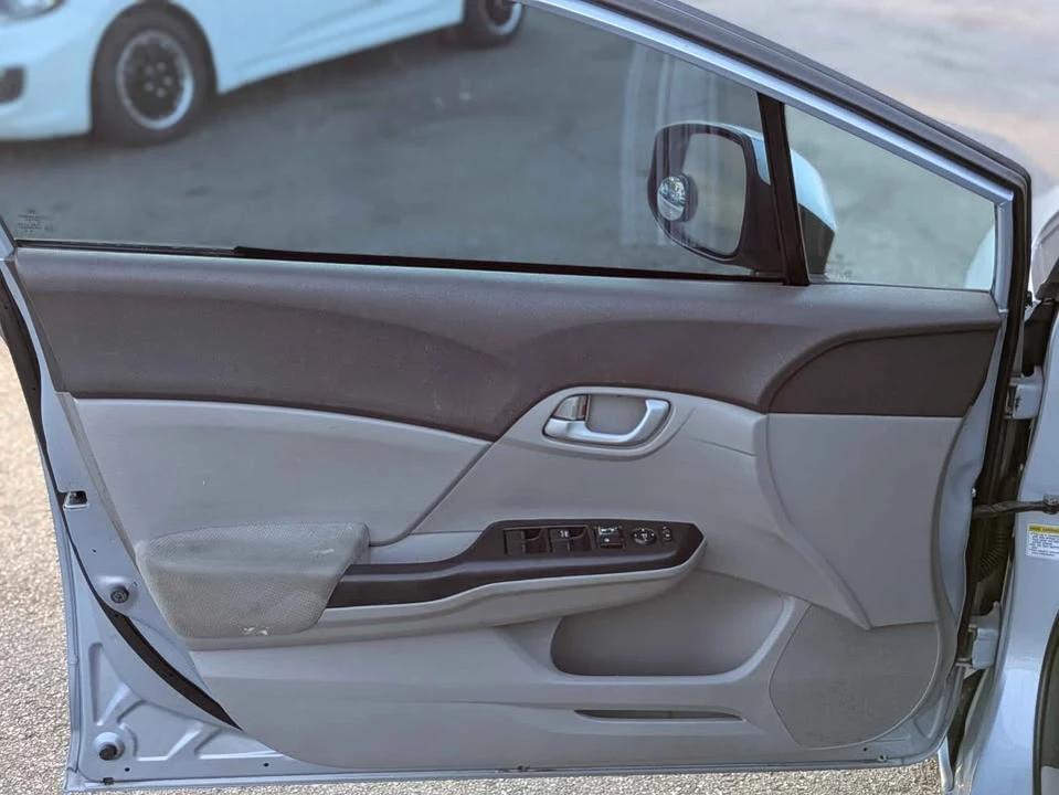 2012 Honda Civic 9th Gen - Image 7 of 18
