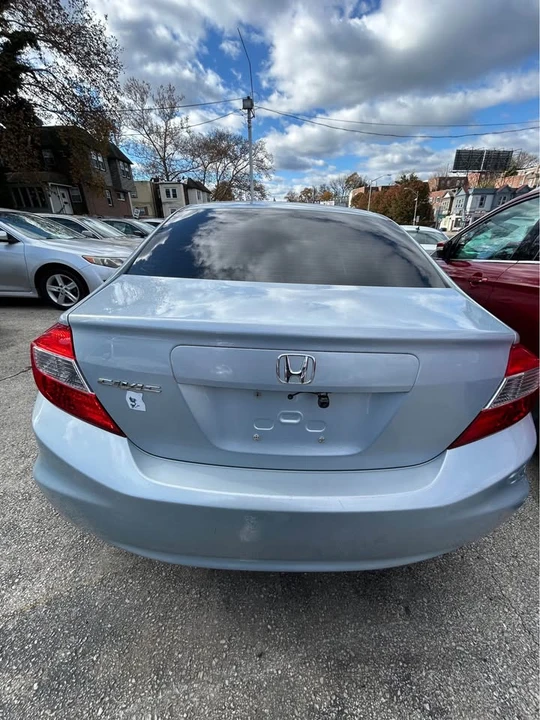2012 Honda Civic 9th Gen - Image 2 of 2