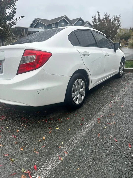 2012 Honda Civic 9th Gen - Image 2 of 6