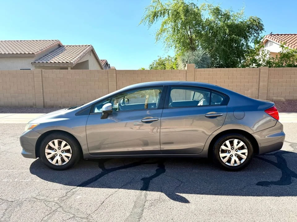 2012 Honda Civic 9th Gen - Image 6 of 11