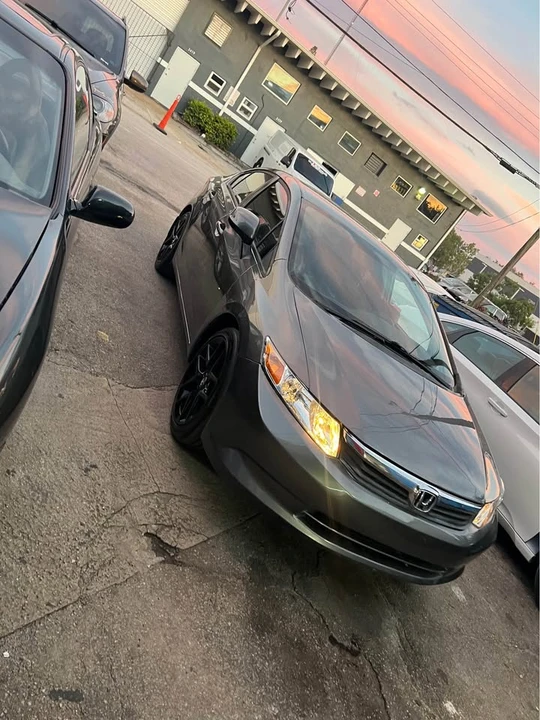 2012 Honda Civic 9th Gen - Image 5 of 14
