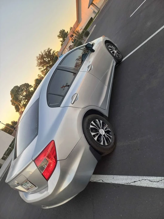 2012 Honda Civic 9th Gen - Image 3 of 9