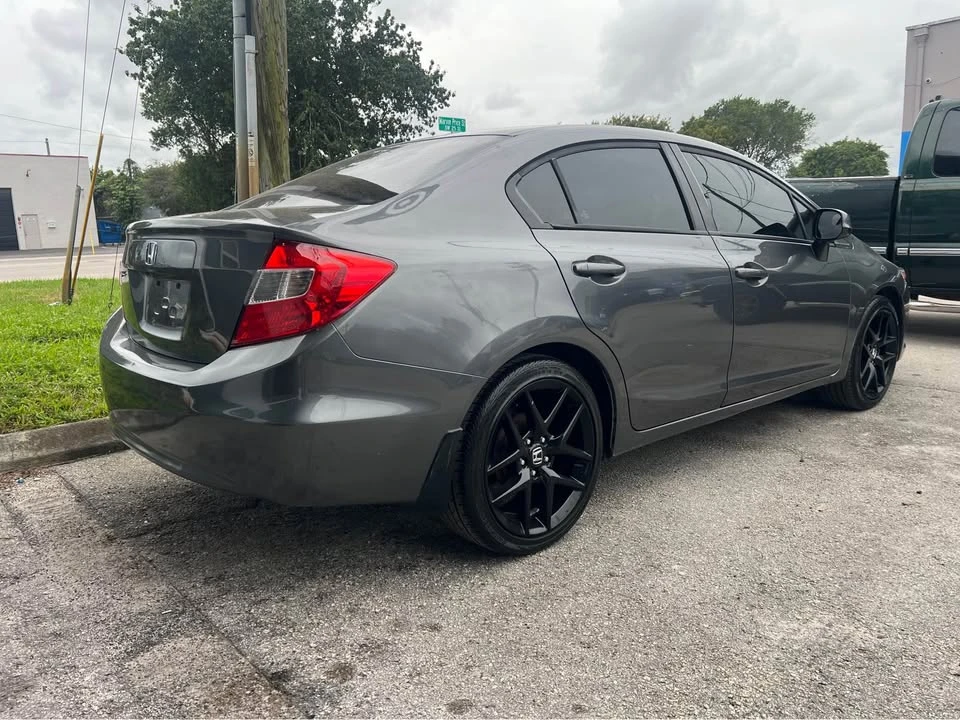 2012 Honda Civic 9th Gen - Image 9 of 14
