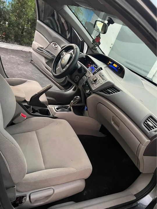 2012 Honda Civic 9th Gen - Image 2 of 14