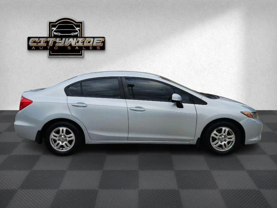 2012 Honda Civic 9th Gen - Image 4 of 16