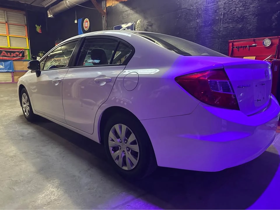 2012 Honda Civic 9th Gen - Image 2 of 11