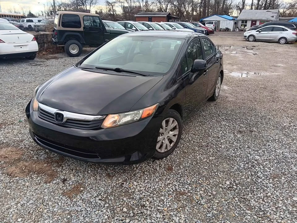 2012 Honda Civic 9th Gen - Image 2 of 17