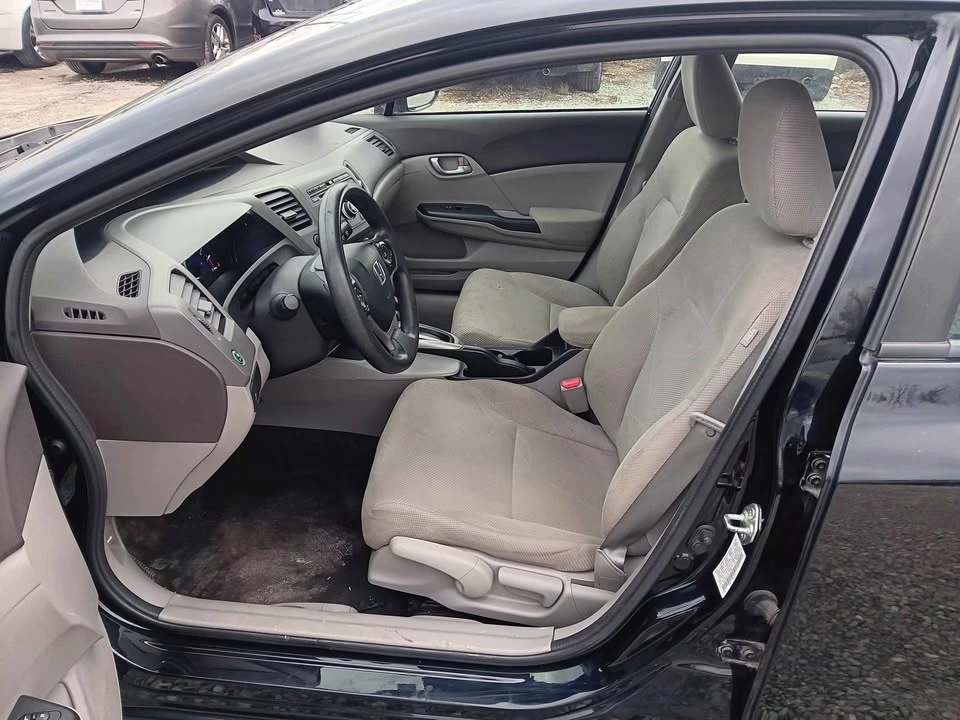 2012 Honda Civic 9th Gen - Image 8 of 17
