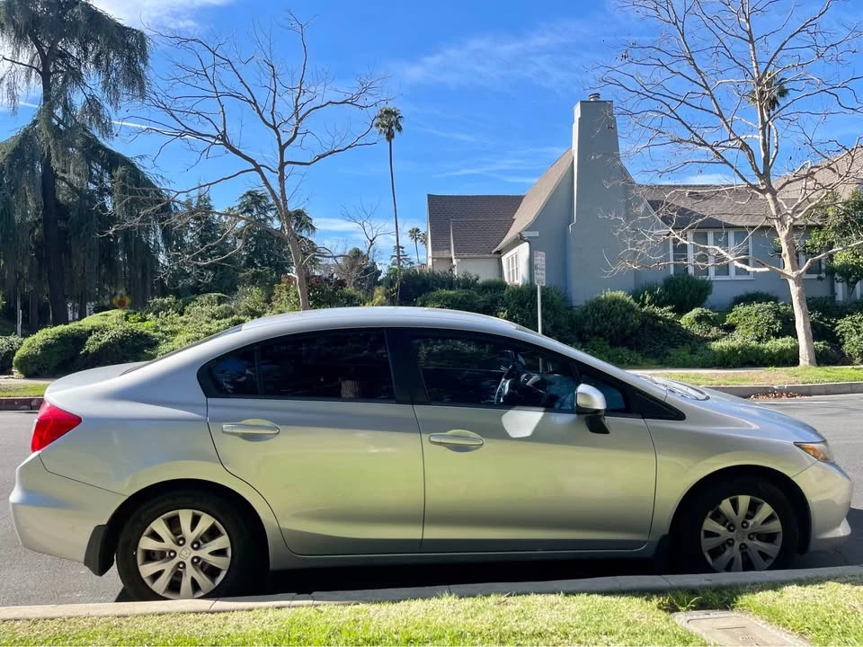 2012 Honda Civic 9th Gen - Image 4 of 13
